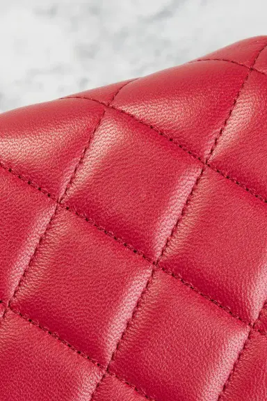 chanel Chanel Lambskin Classic Wallet On Chain | Thumbnail 9 chanel Chanel Lambskin Classic Wallet On Chain | Thumbnail 9