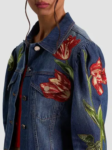 ALICE + OLIVIA Women's Elijah Embroidered Appliqué Crop Denim Jacket - Freyja Blue Soft Tulip | Thumbnail 5 ALICE + OLIVIA Women's Elijah Embroidered Appliqué Crop Denim Jacket - Freyja Blue Soft Tulip | Thumbnail 5