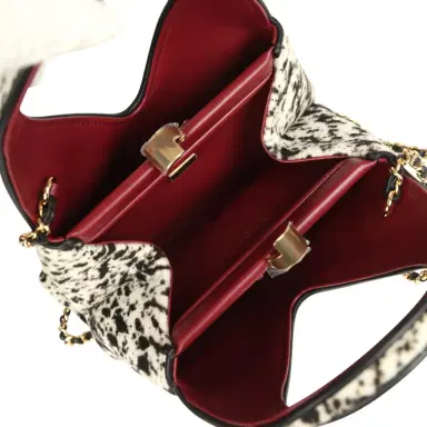 Chanel Chanel Small Chic Lady "Dalmatian Print" Shopping Bag Black, White Pony Hair Gold Hardware | Thumbnail 9 Chanel Chanel Small Chic Lady "Dalmatian Print" Shopping Bag Black, White Pony Hair Gold Hardware | Thumbnail 9