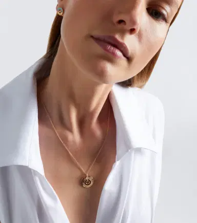 Piaget Possession Decor Palace 18kt rose gold pendant necklace with diamonds | Thumbnail 4 Piaget Possession Decor Palace 18kt rose gold pendant necklace with diamonds | Thumbnail 4