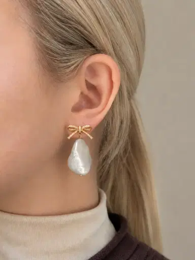 Wish Fine Jewelry 40ct Diamond Pearl 18K Gold Drop Earrings | Thumbnail 3 Wish Fine Jewelry 40ct Diamond Pearl 18K Gold Drop Earrings | Thumbnail 3