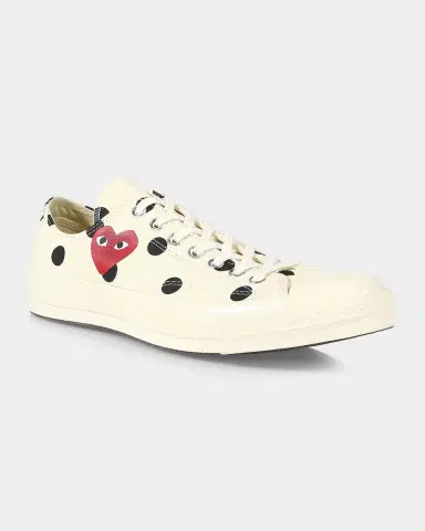 Comme des Garçons Comme des Garçons Play x Converse Polka Dot Low-Top Sneakers | Thumbnail 2 Comme des Garçons Comme des Garçons Play x Converse Polka Dot Low-Top Sneakers | Thumbnail 2