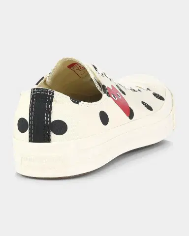 Comme des Garçons Comme des Garçons Play x Converse Polka Dot Low-Top Sneakers | Thumbnail 3 Comme des Garçons Comme des Garçons Play x Converse Polka Dot Low-Top Sneakers | Thumbnail 3