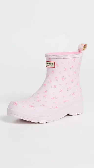 Hunter Boots Hunter x Loveshackfancy Play Short Rain Boots Light Pink 682 7 | Thumbnail 2 Hunter Boots Hunter x Loveshackfancy Play Short Rain Boots Light Pink 682 7 | Thumbnail 2