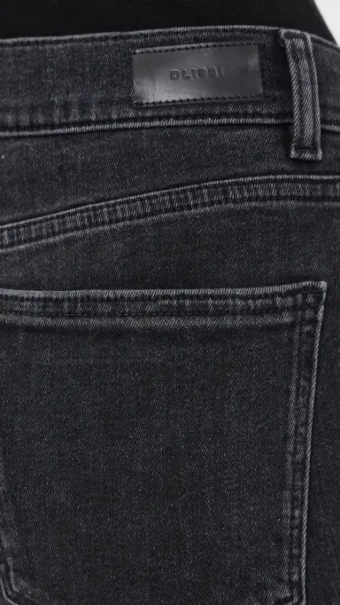 DL1961 Halle Instasculpt Straight Petite Jeans nightshade (dl airbrushed) | Thumbnail 6 DL1961 Halle Instasculpt Straight Petite Jeans nightshade (dl airbrushed) | Thumbnail 6