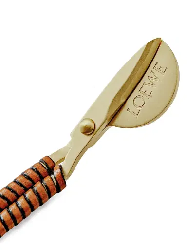 LOEWE PERFUMES Leather-Wrapped Wick Trimmer | Thumbnail 5 LOEWE PERFUMES Leather-Wrapped Wick Trimmer | Thumbnail 5