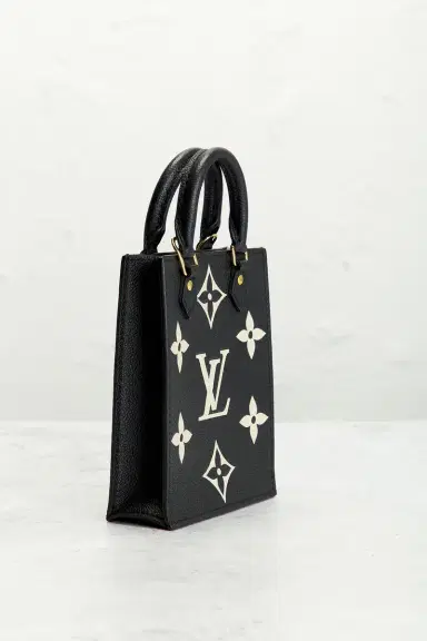 Louis Vuitton Empreinte Monogram Giant Petit Sac Plat Tote Bag | Thumbnail 4 Louis Vuitton Empreinte Monogram Giant Petit Sac Plat Tote Bag | Thumbnail 4