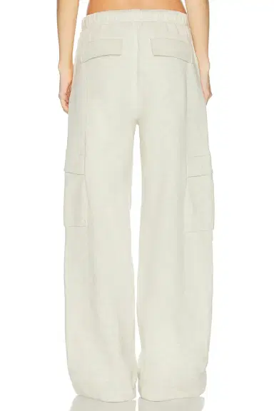 Fear of God ESSENTIALS Cargo Relaxed Sweatpant | Thumbnail 4 Fear of God ESSENTIALS Cargo Relaxed Sweatpant | Thumbnail 4