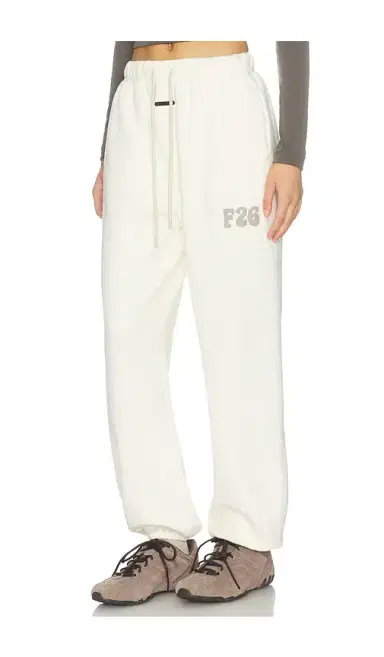 Fear of God Essentials Classic Fleece Sweatpant | Thumbnail 3 Fear of God Essentials Classic Fleece Sweatpant | Thumbnail 3