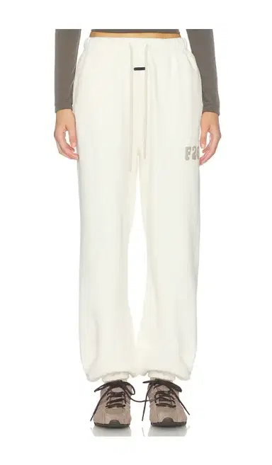 Fear of God Essentials Classic Fleece Sweatpant | Thumbnail 1 Fear of God Essentials Classic Fleece Sweatpant | Thumbnail 1