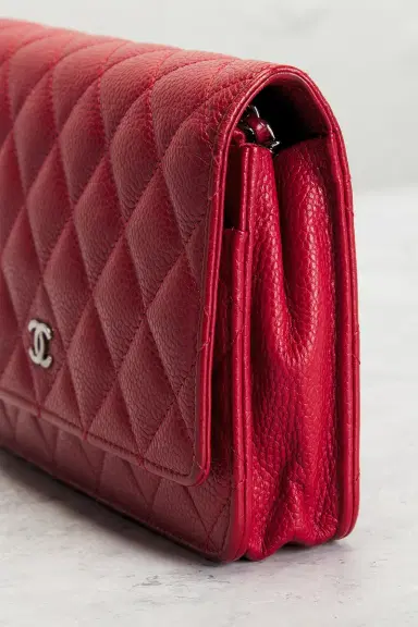 chanel Chanel Caviar Classic Wallet On Chain | Thumbnail 8 chanel Chanel Caviar Classic Wallet On Chain | Thumbnail 8