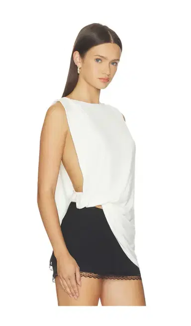superdown Caprice Asymmetrical Top | Thumbnail 2 superdown Caprice Asymmetrical Top | Thumbnail 2