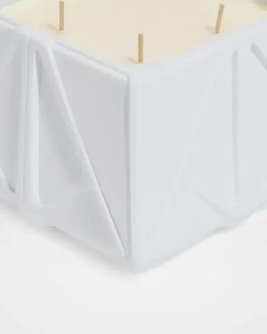 Zaha Hadid Design Prime Scented Candle, 38 oz. | Thumbnail 3 Zaha Hadid Design Prime Scented Candle, 38 oz. | Thumbnail 3