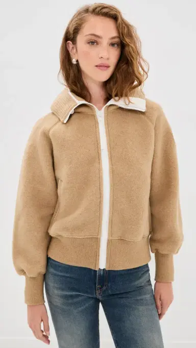 Canada Goose Chilliwack White Disc Fleece Bomber Ecru Beige | Thumbnail 2 Canada Goose Chilliwack White Disc Fleece Bomber Ecru Beige | Thumbnail 2