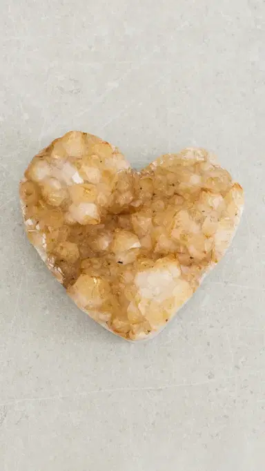 JIA JIA Medium Citrine Heart Citrine One Size | Thumbnail 2 JIA JIA Medium Citrine Heart Citrine One Size | Thumbnail 2