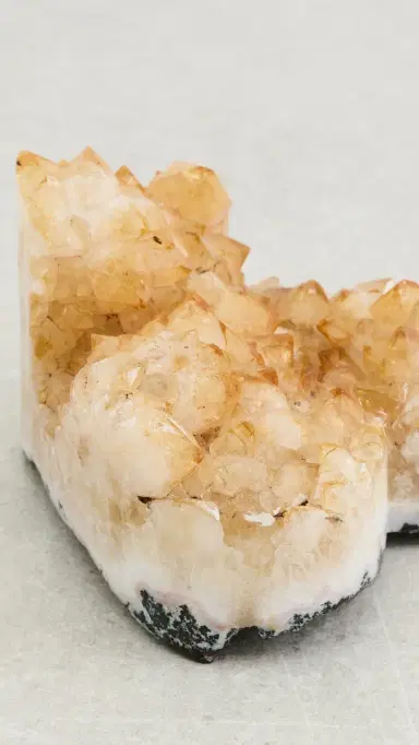 JIA JIA Medium Citrine Heart Citrine One Size | Thumbnail 3 JIA JIA Medium Citrine Heart Citrine One Size | Thumbnail 3