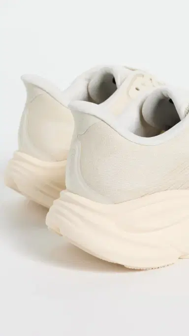 Hoka Clifton 11 Sneakers Alabaster/Oat Milk | Thumbnail 4 Hoka Clifton 11 Sneakers Alabaster/Oat Milk | Thumbnail 4
