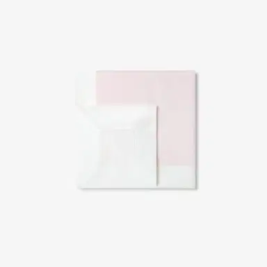 Fendi Pink jersey fleece baby blanket featuring a white edge | Thumbnail 2 Fendi Pink jersey fleece baby blanket featuring a white edge | Thumbnail 2
