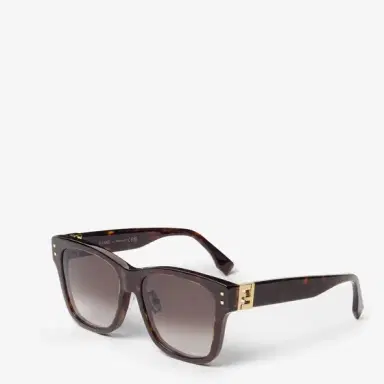 Fendi The FF logo, a symbol of the brand since 1965, becomes | Thumbnail 2 Fendi The FF logo, a symbol of the brand since 1965, becomes | Thumbnail 2