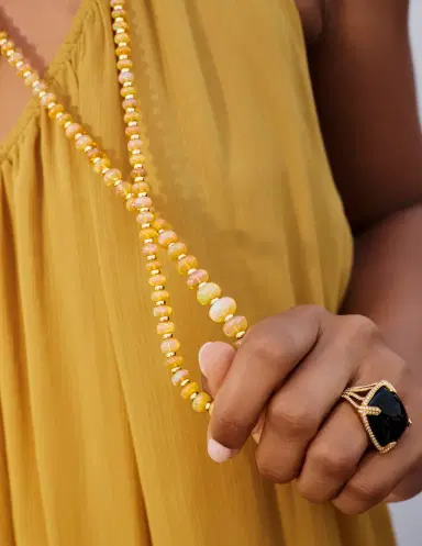 GOSHWARA Goshwara Beyond 18K Yellow Gold Yellowish Brown Opal Necklace by The Solist | Thumbnail 2 GOSHWARA Goshwara Beyond 18K Yellow Gold Yellowish Brown Opal Necklace by The Solist | Thumbnail 2