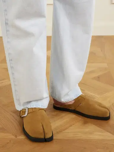Maison Margiela Tabi Suede Clogs | Thumbnail 2 Maison Margiela Tabi Suede Clogs | Thumbnail 2