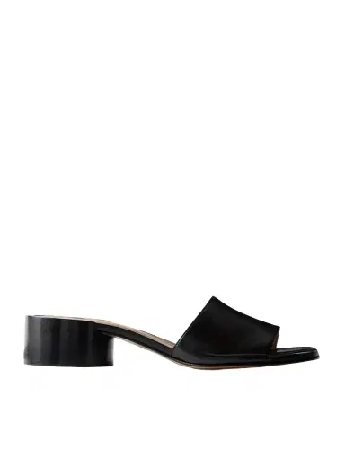 Maison Margiela Tabi 30 Leather Sandals | Thumbnail 1 Maison Margiela Tabi 30 Leather Sandals | Thumbnail 1