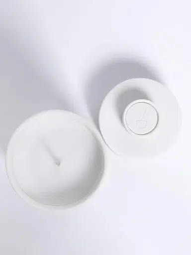 Van Dang Fragrances Acid Washed Dream Scented Candle | Thumbnail 5 Van Dang Fragrances Acid Washed Dream Scented Candle | Thumbnail 5