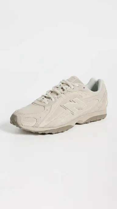 New Balance 204L Sneakers Timberwolf/Linen M 7/ W 8.5 | Thumbnail 2 New Balance 204L Sneakers Timberwolf/Linen M 7/ W 8.5 | Thumbnail 2