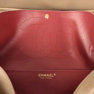 Chanel Chanel Maxi "Souplissimo" Small Flap Bag Brown Grained Calfskin Gold Hardware | Thumbnail 11 Chanel Chanel Maxi "Souplissimo" Small Flap Bag Brown Grained Calfskin Gold Hardware | Thumbnail 11