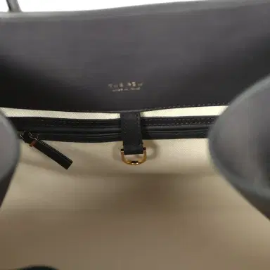 The Row The Row Soft Margaux 17 Bag Black Saddle Gold Hardware | Thumbnail 11 The Row The Row Soft Margaux 17 Bag Black Saddle Gold Hardware | Thumbnail 11