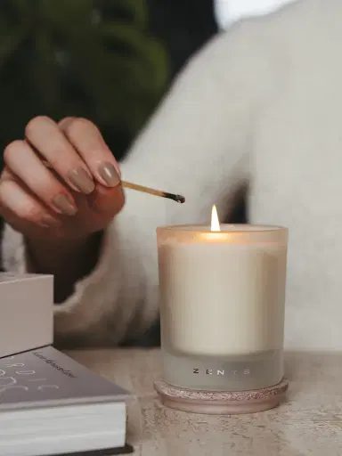 Zents Oolong Aromatic Candle | Thumbnail 3 Zents Oolong Aromatic Candle | Thumbnail 3