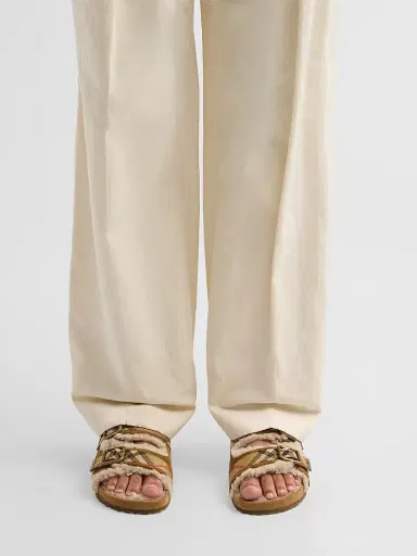 Burberry Women's Urchin Shearling Sandals | Thumbnail 2 Burberry Women's Urchin Shearling Sandals | Thumbnail 2
