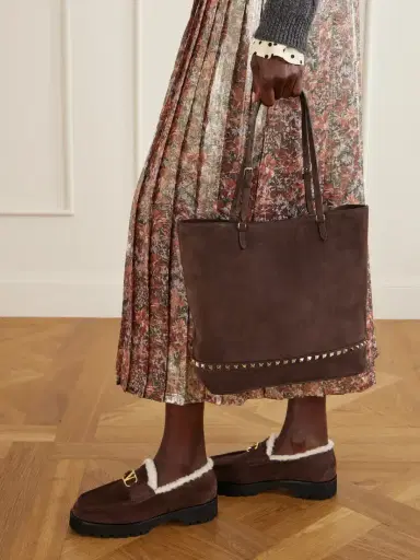 Valentino Garavani Rockstud Medium Suede Tote | Thumbnail 2 Valentino Garavani Rockstud Medium Suede Tote | Thumbnail 2