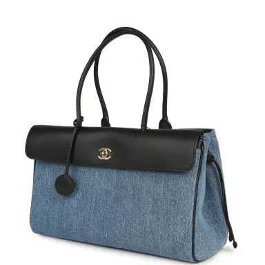 Chanel Chanel Large "Urban Essential" East West Shopping Tote Blue Denim, Black Caviar Gold Hardware | Thumbnail 5 Chanel Chanel Large "Urban Essential" East West Shopping Tote Blue Denim, Black Caviar Gold Hardware | Thumbnail 5