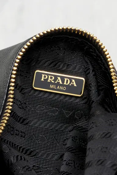 Prada Saffiano Re-Edition 2005 Shoulder Bag | Thumbnail 5 Prada Saffiano Re-Edition 2005 Shoulder Bag | Thumbnail 5
