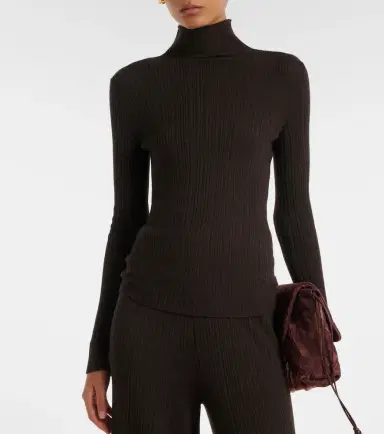 AGNONA Turtleneck cashmere, wool, and silk sweater | Thumbnail 2 AGNONA Turtleneck cashmere, wool, and silk sweater | Thumbnail 2