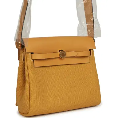 HERMÈS Hermes Herbag Zip 20 Mini Paille Toile Militaire Canvas, Vache Hunter Gold Hardware | Thumbnail 2 HERMÈS Hermes Herbag Zip 20 Mini Paille Toile Militaire Canvas, Vache Hunter Gold Hardware | Thumbnail 2