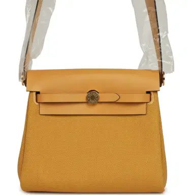 HERMÈS Hermes Herbag Zip 20 Mini Paille Toile Militaire Canvas, Vache Hunter Gold Hardware | Thumbnail 1 HERMÈS Hermes Herbag Zip 20 Mini Paille Toile Militaire Canvas, Vache Hunter Gold Hardware | Thumbnail 1