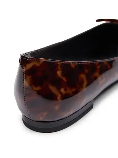 Roger Vivier Women's Gommettine Tortoiseshell-Print Patent Leather Ballerina Flats - Marrone Africa | Thumbnail 6 Roger Vivier Women's Gommettine Tortoiseshell-Print Patent Leather Ballerina Flats - Marrone Africa | Thumbnail 6