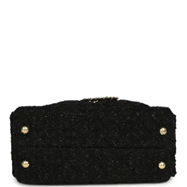 Chanel Chanel Mini 25 Hobo Bag Black Tweed Bouclé Gold Hardware | Thumbnail 6 Chanel Chanel Mini 25 Hobo Bag Black Tweed Bouclé Gold Hardware | Thumbnail 6