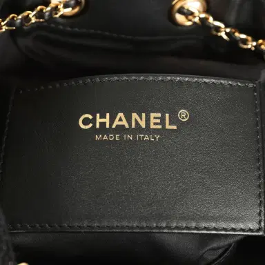 Chanel Chanel Mini 25 Hobo Bag Black Tweed Bouclé Gold Hardware | Thumbnail 9 Chanel Chanel Mini 25 Hobo Bag Black Tweed Bouclé Gold Hardware | Thumbnail 9