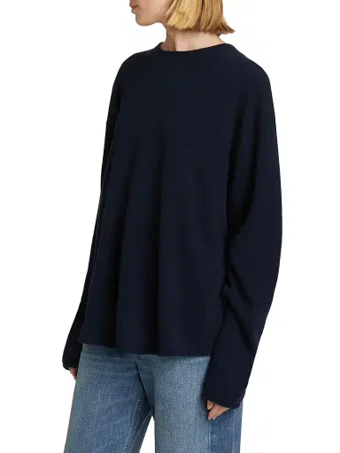 Guest in Residence Women's Cashmere Oversized Crewneck Sweater - Midnight | Thumbnail 4 Guest in Residence Women's Cashmere Oversized Crewneck Sweater - Midnight | Thumbnail 4