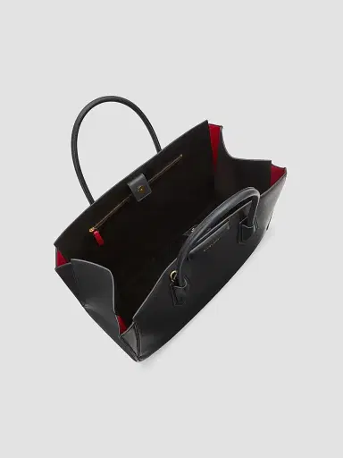 Givenchy Women's Medium Antigona Catchall Top Handle Bag in Shiny Grained Leather - Black | Thumbnail 4 Givenchy Women's Medium Antigona Catchall Top Handle Bag in Shiny Grained Leather - Black | Thumbnail 4