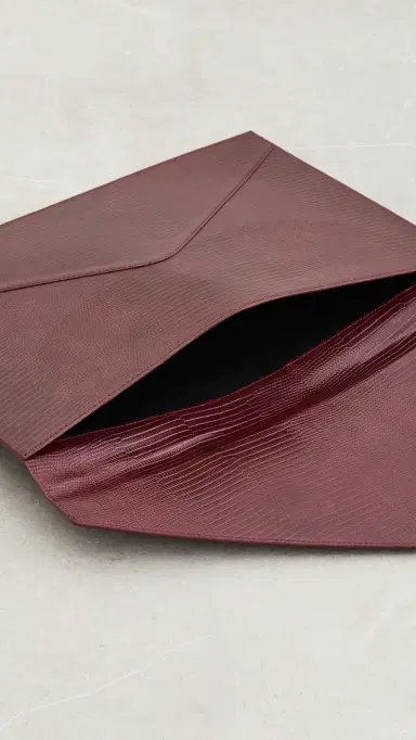 Heaven Mayhem Laptop Sleeve Burgundy One Size | Thumbnail 5 Heaven Mayhem Laptop Sleeve Burgundy One Size | Thumbnail 5