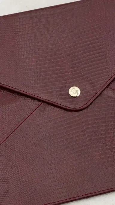 Heaven Mayhem Laptop Sleeve Burgundy One Size | Thumbnail 6 Heaven Mayhem Laptop Sleeve Burgundy One Size | Thumbnail 6