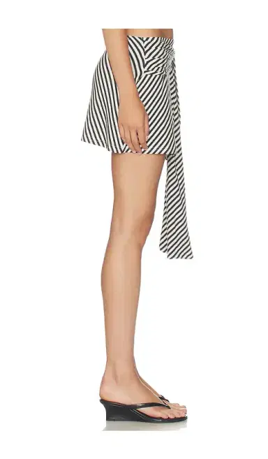 superdown Mora Mini Skirt | Thumbnail 2 superdown Mora Mini Skirt | Thumbnail 2