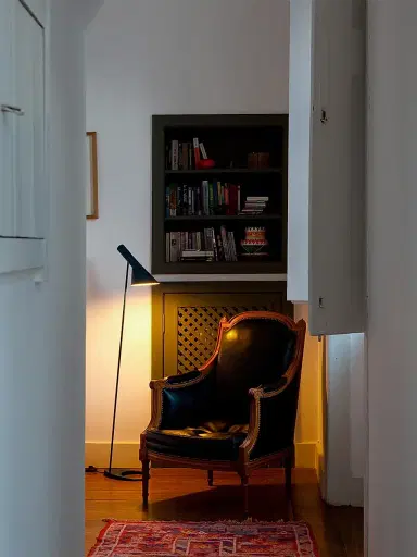 Louis Poulsen AJ Floor Lamp | Thumbnail 2 Louis Poulsen AJ Floor Lamp | Thumbnail 2