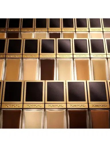 Tom Ford Women's Architecture Radiance Hydrating Foundation | Thumbnail 2 Tom Ford Women's Architecture Radiance Hydrating Foundation | Thumbnail 2