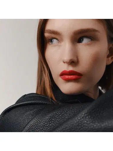 HERMÈS Women's Rouge Hermès Silky Lipstick Shine | Thumbnail 6 HERMÈS Women's Rouge Hermès Silky Lipstick Shine | Thumbnail 6
