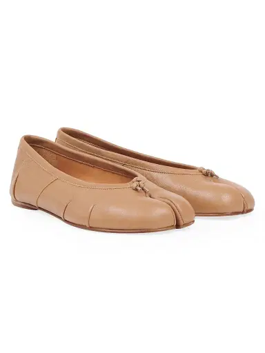 Maison Margiela Women's Tabi Leather Ballerina Flats - Tan | Thumbnail 2 Maison Margiela Women's Tabi Leather Ballerina Flats - Tan | Thumbnail 2
